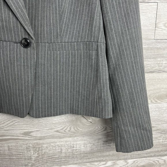 Rafaella Blazer Jacket Women Size 10 Gray Stripe Pockets Long Sleeve Career - Picture 3 of 7